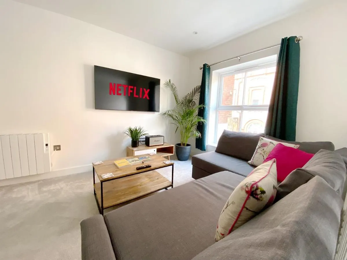 The Seaside Maisonette. Free Parking/Close To Town Bournemouth United Kingdom